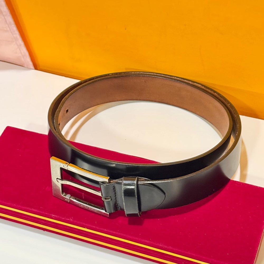 Fendi Black Leather Belt with Silver Buckle - Picture 2 of 16